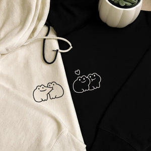 Frog Couple Kissing Embroidery Design Pattern